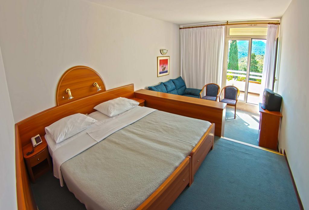 Hotel Osmine سلانو المظهر الخارجي الصورة