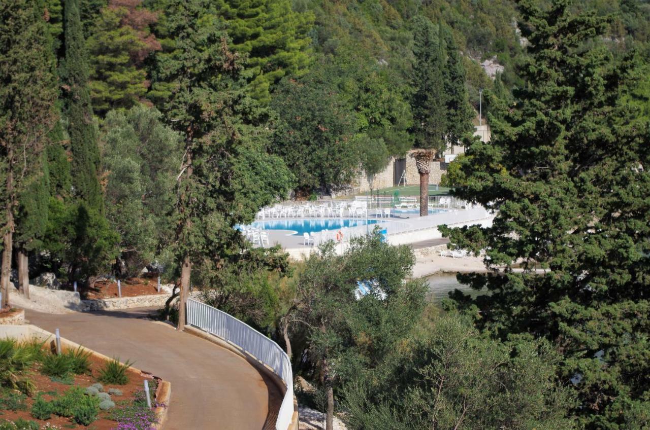 Hotel Osmine سلانو المظهر الخارجي الصورة