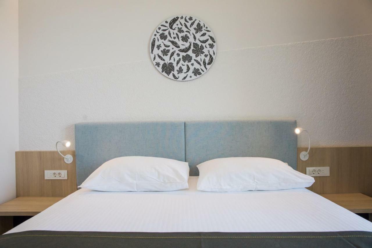 Hotel Osmine سلانو المظهر الخارجي الصورة